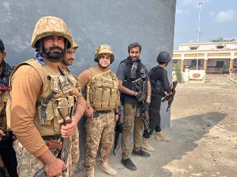 Coordinated attack causes casualties to Pakistani security forces