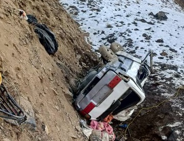 12 killed, three injured in road mishap 