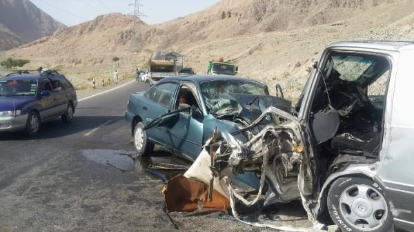 3 of a family among 6 dead, 15 wounded in road mishaps