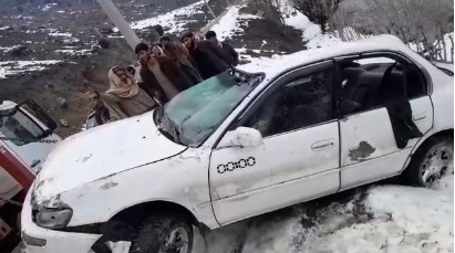 Five injured as car plunges into river