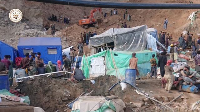 Miners stranded in goldmine rescued 