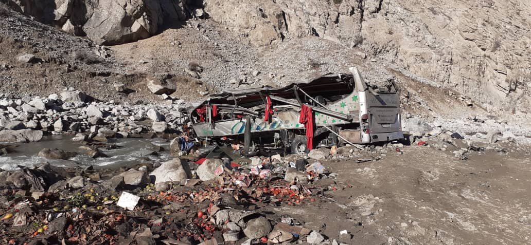 Eight killed, 41 injured in road mishap