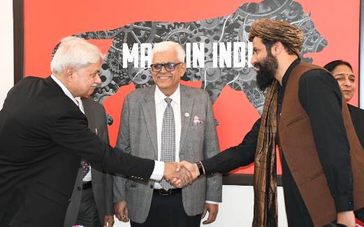 Afghan officials meet Indian textile ministry authorities