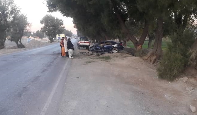 1 dead, 6 wounded in road mishap