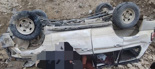 One died, Ten injured in road mishap 