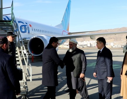 Kyrgyz delegation led by trade minister arrives in Kabul