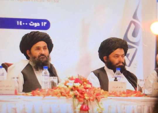 Mullah Baradar asks Afghan investors to put investments in Afghanistan 