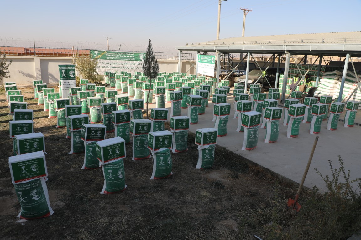 Assistance distributed among hundreds of families