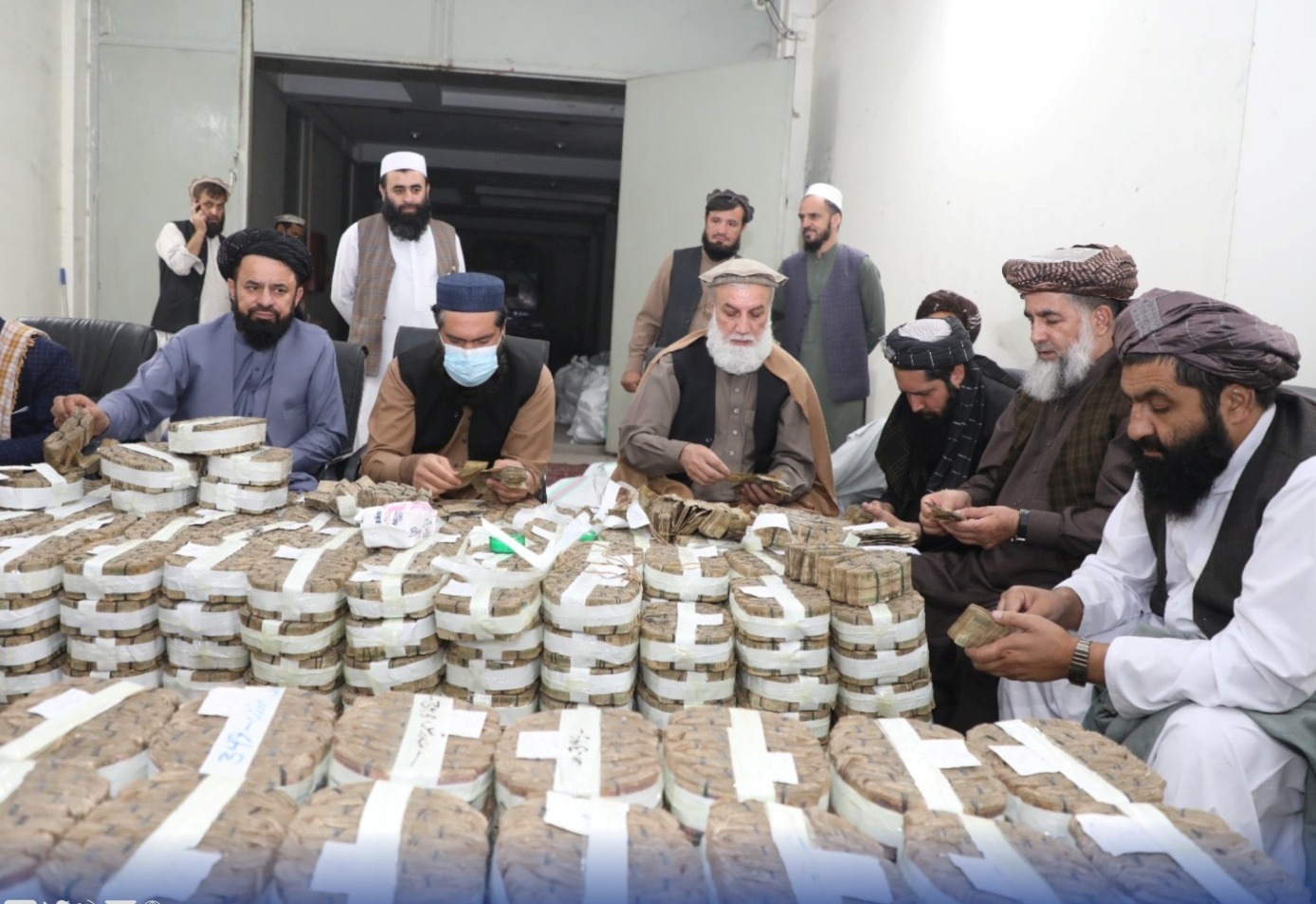 119 million old Afghani currency notes set on fire in Nangarhar 