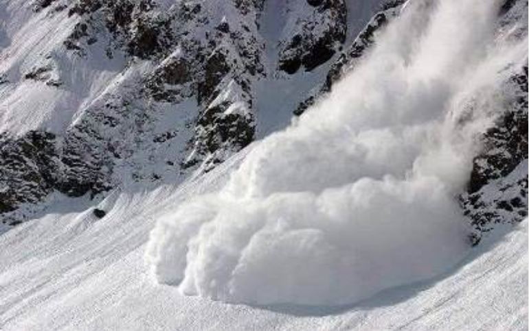 Avalanche kills 2, injures 4 in Nuristan