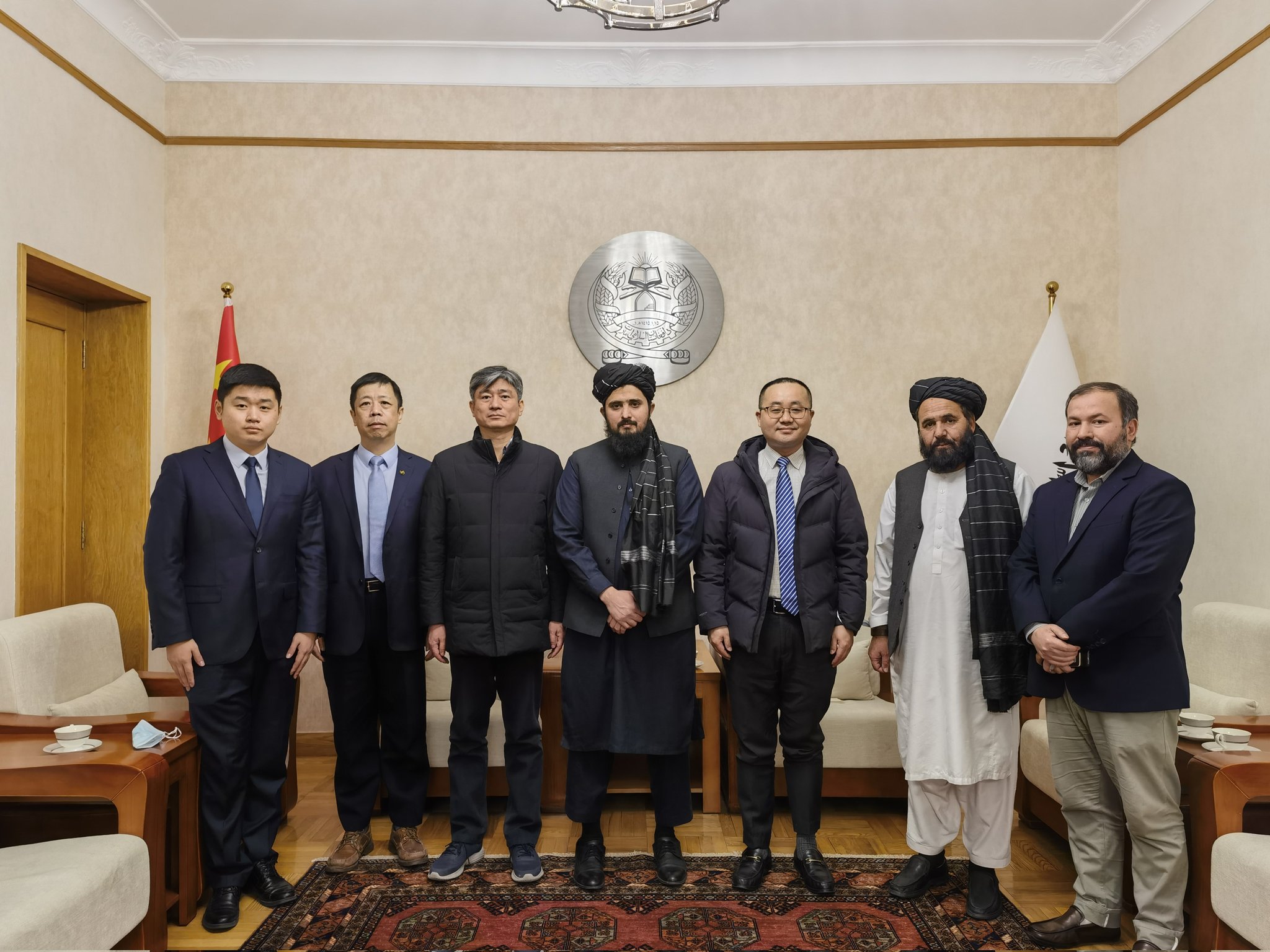 Chinese firm shows interest to invest in cement sector in Afghanistan