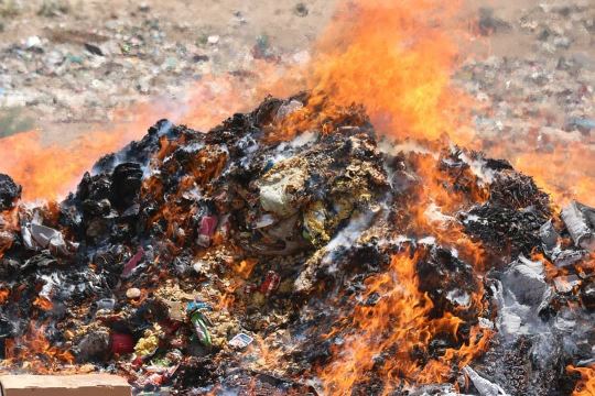 10 tons of expired medicines torched in Herat