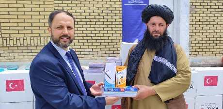 Turkish organization distributes books among inmates in Herat 