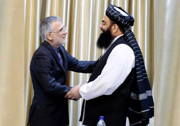 ايران افغانانو ته ۲۰۰ زره کاري ويزې ورکوي