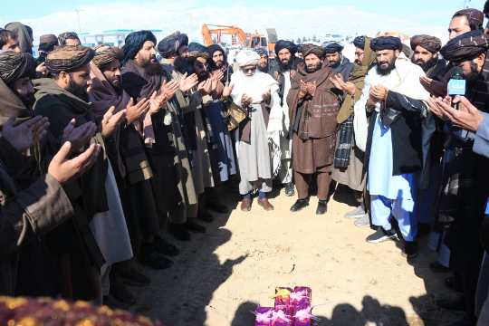 وردګو کې د موټرو د يو ستر ټرمينل د جوړيدو چارې پيل شوې