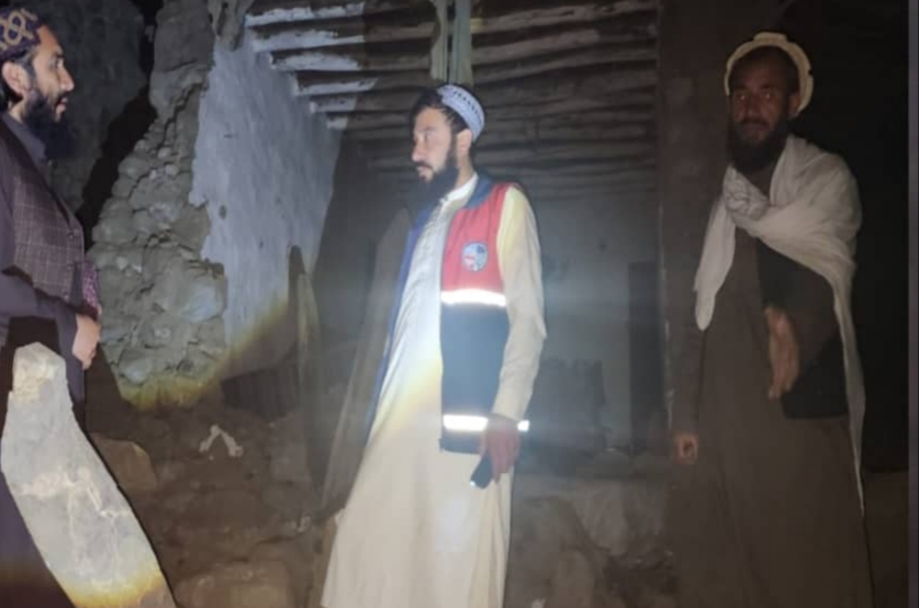 لغمان کې د کوټې چت غورځیدو له امله د یوې میرمنې په ګډون څلور تنه ټپیان شوي