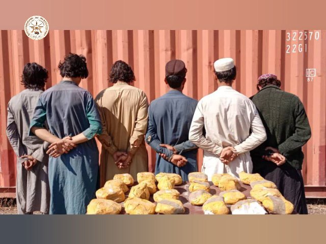 د نشه يي توکو شپږ تنه افغان او پاکستاني قاچاق کونکي ونيول شول