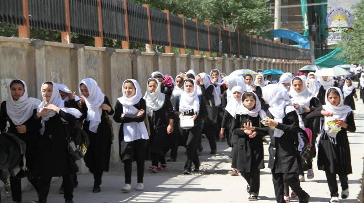 پوهنې وزارت د نجونو د تعلیمي بهير د پیل اوازې رد کړې