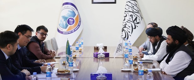 کانونو او پټرولیم وزیر له قزاقستاني پلاوي سره وکتل