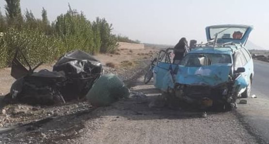ترافیکي پېښو کې يو تن مړ او ۱۳ ټپيان شول