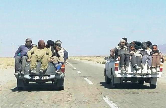 ايران ته په غيرقانوني توګه اوښتونکي ۸۷۰ افغانان نيول شوي