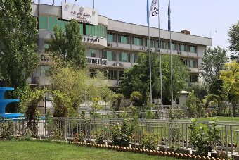 پر حکومت د داخلي خصوصي بنسټونو د پاتي پورونو ۳،۳ میلیارډه افغانۍ ورکړل شوي