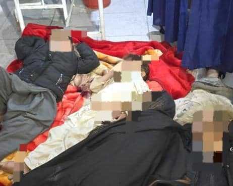 د کډوالو موټر د چپه کېدو له امله یو تن شهید او ۳۵ نور ټپیان شول