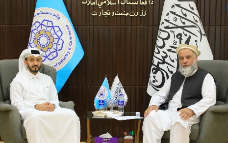 د صنعت او سوداګر وزير د قطر سفير سره وکتل