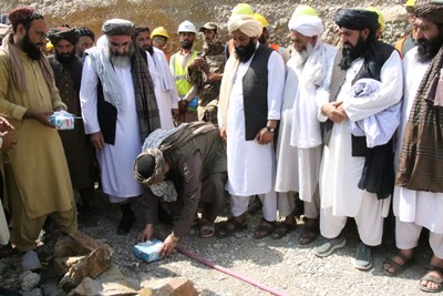 ننګرهار کې د ۷۱ ميليونه افغانيو په مالي لګښت د ۱۱ پروژو چارې پيل شوې