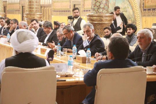 ايراني پلاوی په هرات کې له لېدنو وروسته خپل هېواد ته ستون شو
