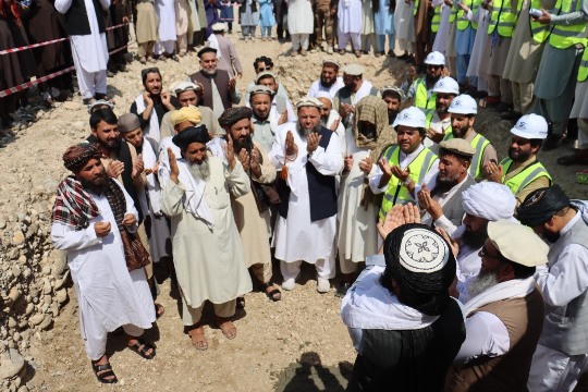 ننګرهار کې د ۱۲۶ مېګاواټه برېښنا نوي سب سټېشن بنسټ ډبره کېښودل شوه