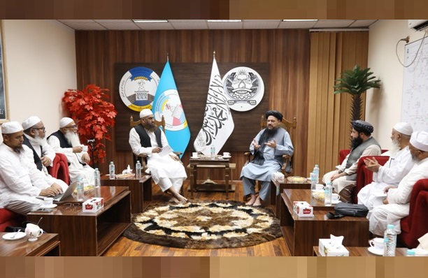 منصور: افغانستان کې د اقتصادي ودې او پانګونې لپاره زمېنه برابره شوې
